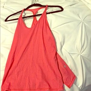 Lululemon pink tank
